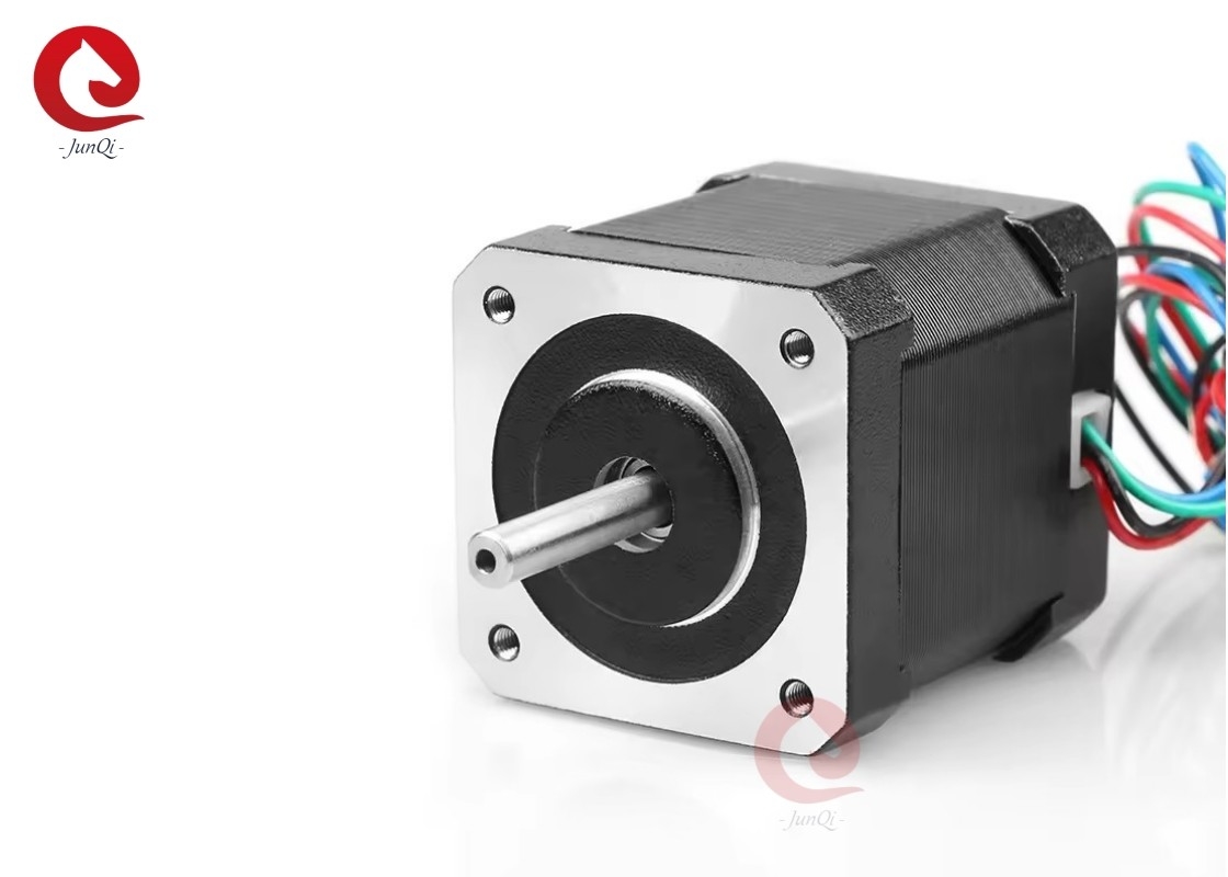 Nema17 42 * 47mm 0.44N.m 1.68A 2Phase 24VDC Hybrid Stepping Motor Cho Máy Công nghiệp